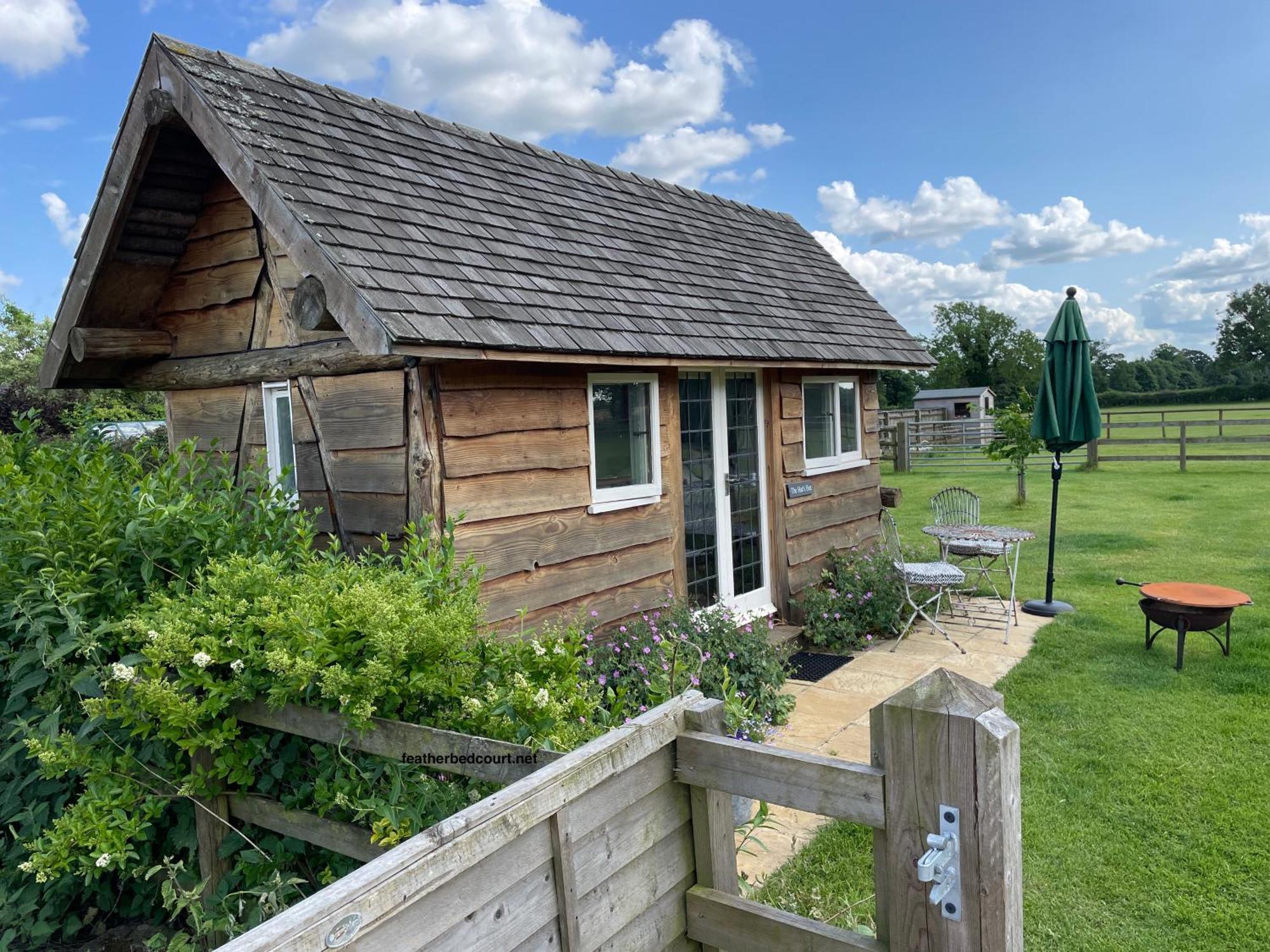 The Hat'S Hut Villa Mixbury Exterior photo